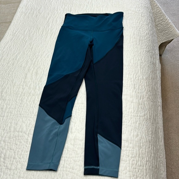 Lululemon Wunder under special edition leggings.  7/8 lengthy. - Picture 1 of 17